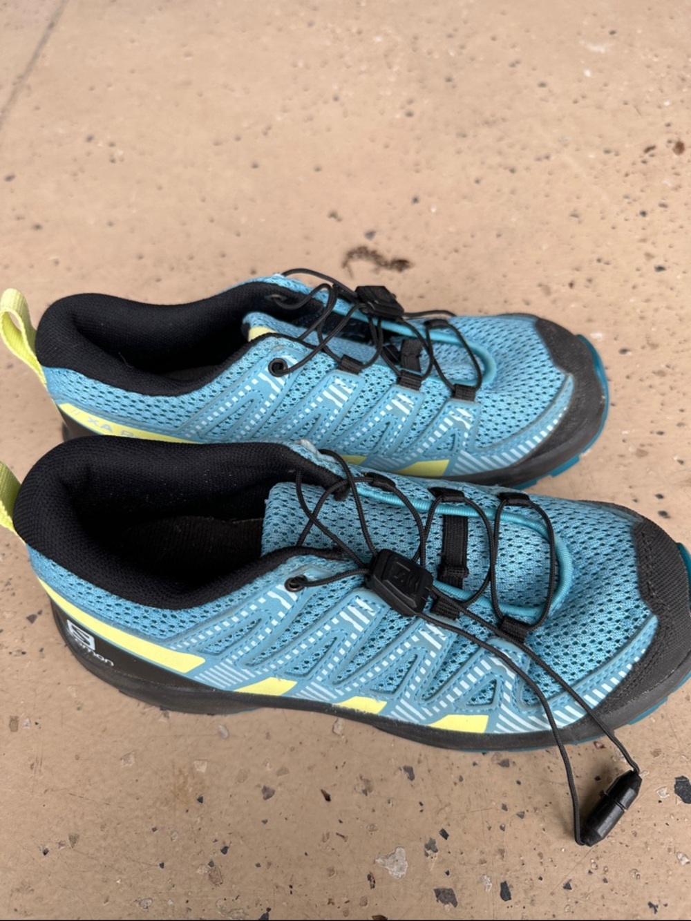 Salomon Blue Athletic Trail Shoes with Yellow Accents 1.5